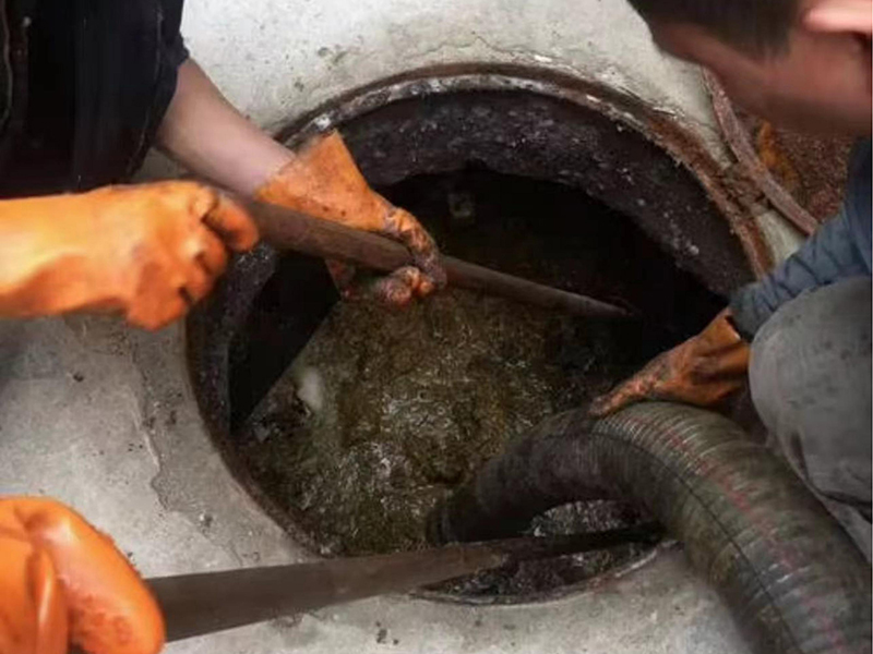 仙居清理化粪池时如何避免沼气的危害?